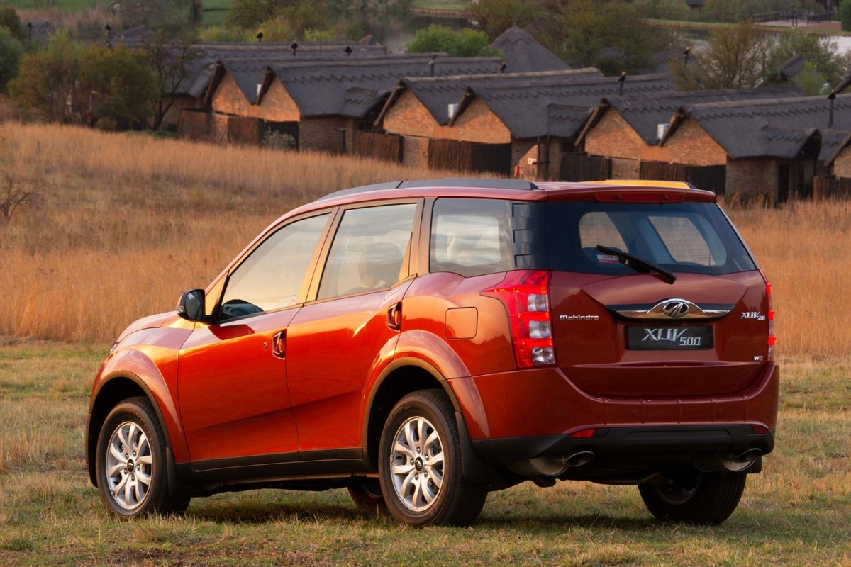 Mahindra XUV 500 2.2 CRDe W8 Auto (2017) Launch Review Cars.co.za